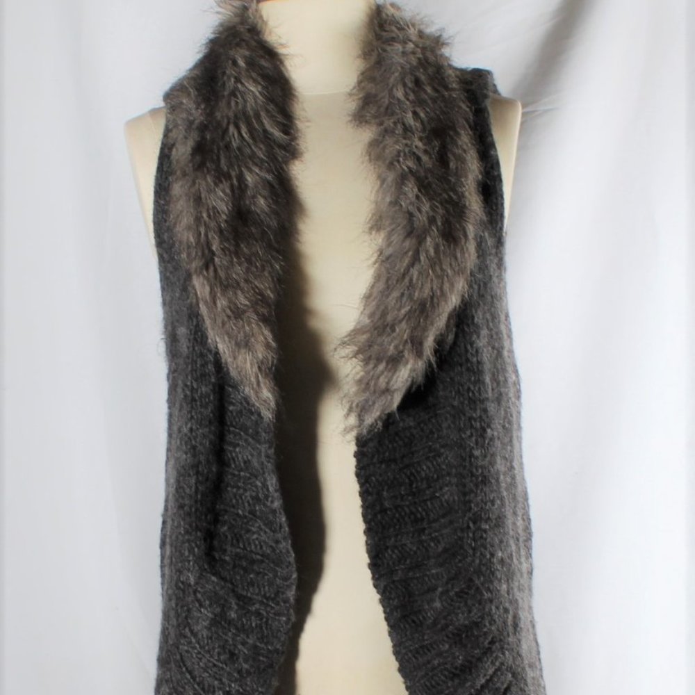 Y2K Faux Fur Chic Knit Sweater Open Vest Gray